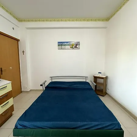 Greg's * SantʼAlessio Siculo